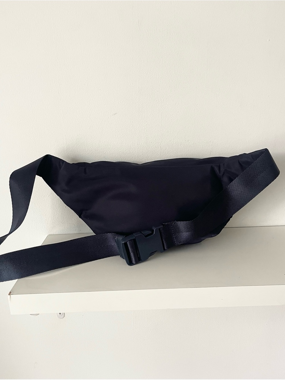Tory Burch Navy Blue Belt Bag - Picture 2 of 4